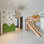 Paragon Suites Ciq Homestay By Welcome Home